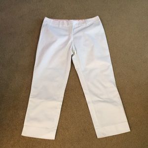 Perfect cropped white pants!